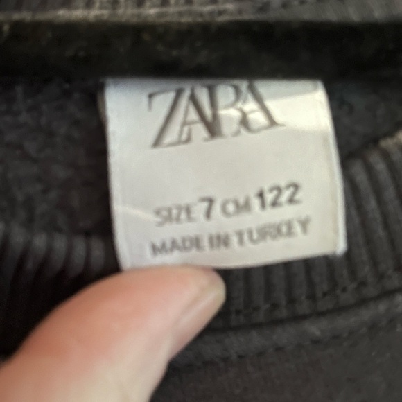 KIDS ZARA NAVY BLUE SWEATSHIRT…SIZE SMALL-Size 7💥 BOSTON 75 ZARA sweatshirt!! - Picture 6 of 9